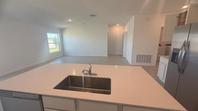 Building Photo - 4742 Katrina Dr