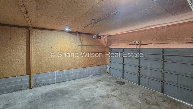 Building Photo - 194 Ridgewood Dr