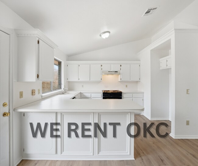 Building Photo - 12021 Moon Beam Dr