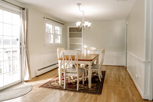 Building Photo - 15 Great Oak Ln