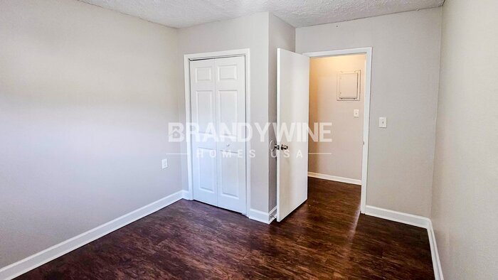 Building Photo - 2610 E Annie St