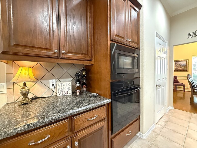 Building Photo - 1446 Sherwood Park Cir