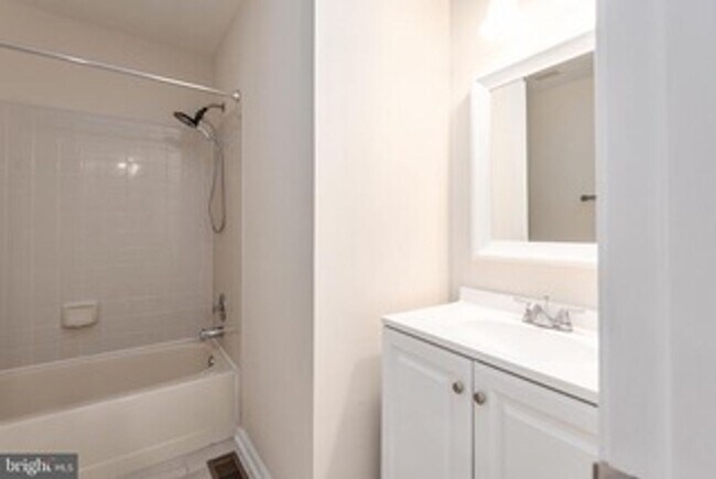 Building Photo - 4 Bed 3 Bath in Falmouth Fredericksburg