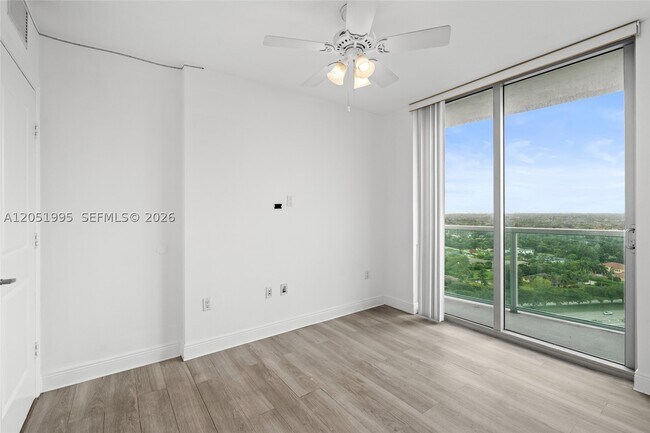 Building Photo - 2681 N Flamingo Rd