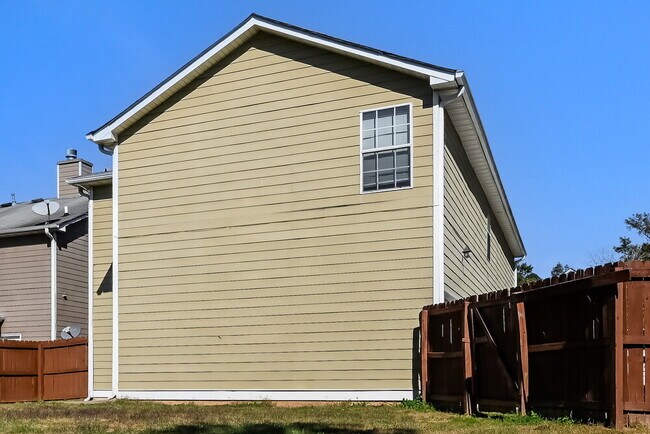 Building Photo - 309 Breeze Ct