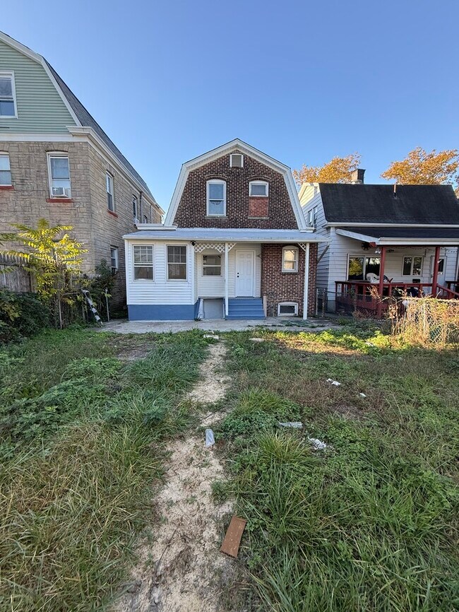 Building Photo - 438 Neville St