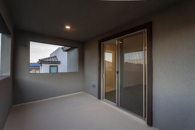 Building Photo - 11620 Desert Hollow Avenue