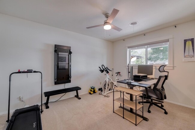 Building Photo - 2117 Gaston Pl Dr