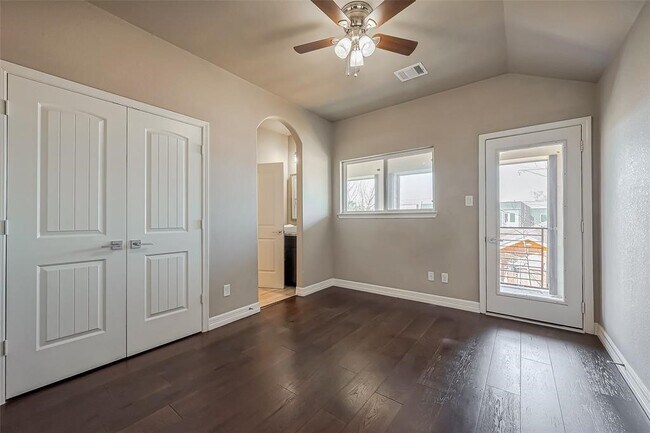 Building Photo - 4307 Hershe St