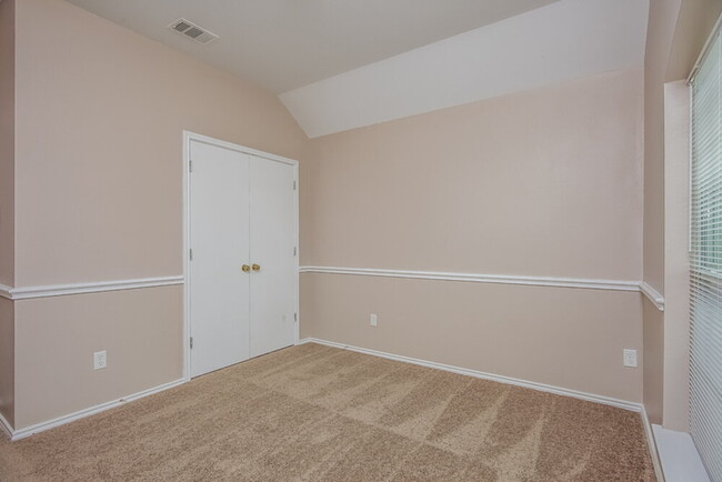 Building Photo - 1412 Brownford Dr