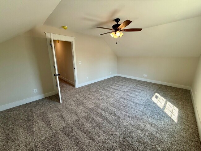 Building Photo - 166 Dewberry Rd