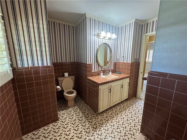 Building Photo - 1505 S Mt Olive St