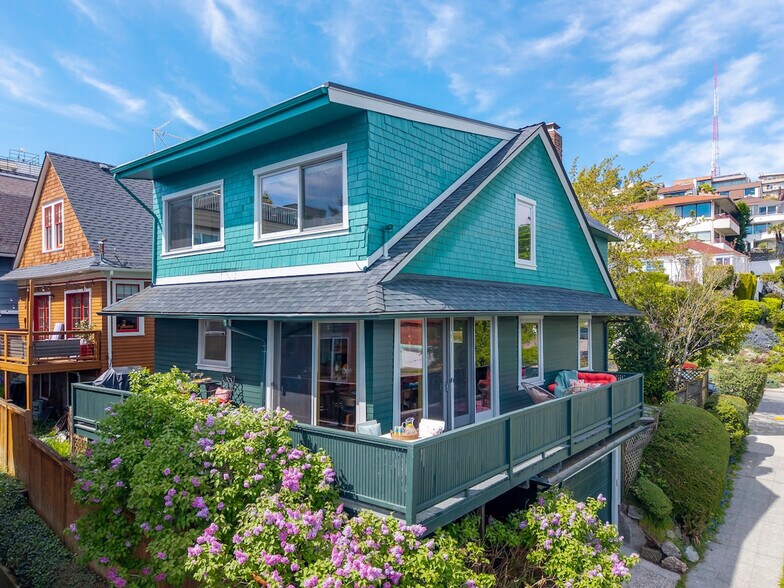 Building Photo - 173 Aloha St