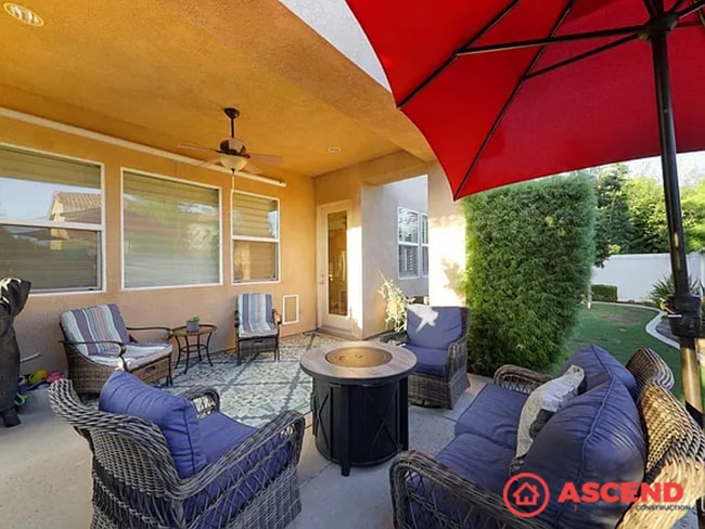 Building Photo - 3 Bedroom Home In Stockdale Ranch Area!