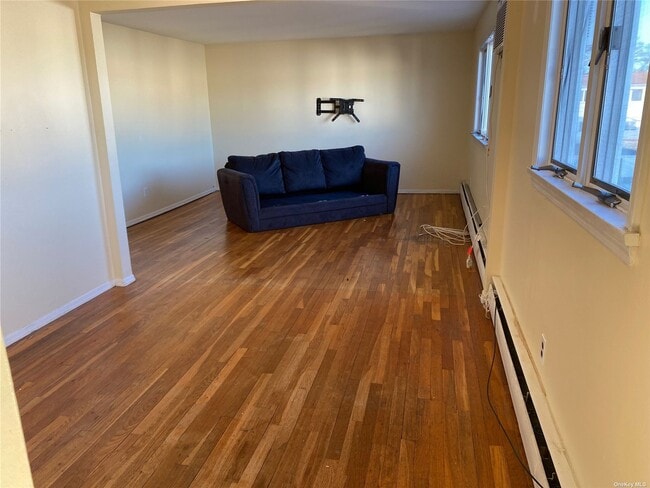 Building Photo - 19 Cherwal St