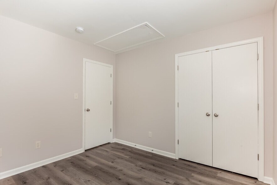 Building Photo - 2896 Rockingham Ct SW