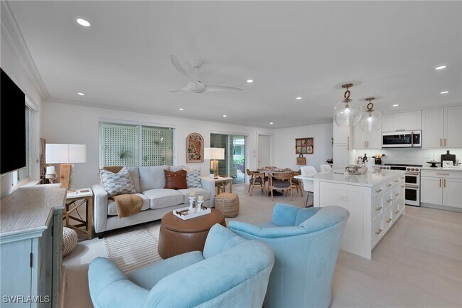 Building Photo - 1950 Gulf Shore Blvd N