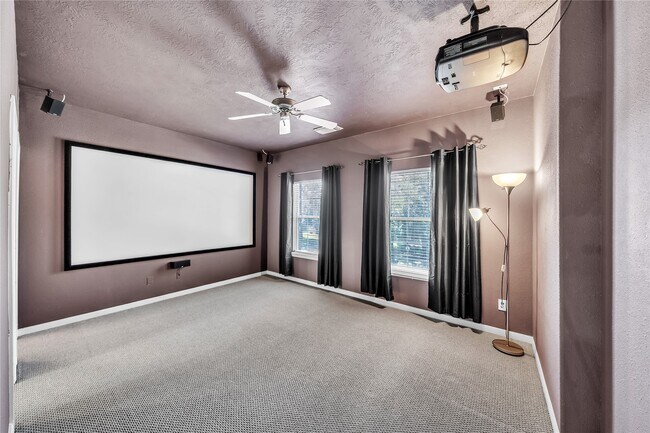 Building Photo - 17426 Memorial Blossom Dr