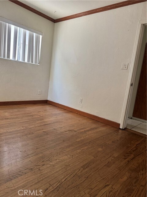 Building Photo - 3533 W 116th St