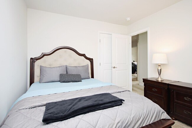 Building Photo - Spacious Pet-Friendly Home Near NGIC