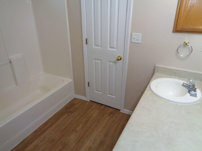 Building Photo - 3096 Tierra Bowles Dr
