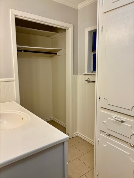 bathroom #1 - 161 Modisette Cir