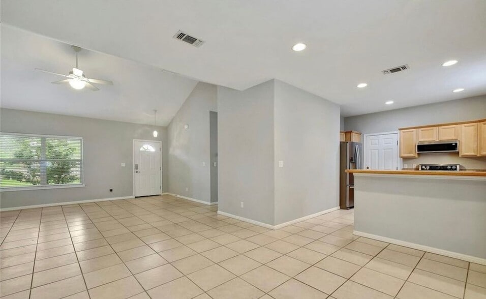 Building Photo - 622 Dartmouth Ave