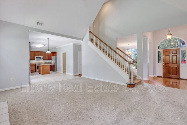 Building Photo - 40 Downie Ct