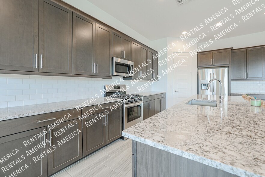 Building Photo - 24423 N 163rd Dr