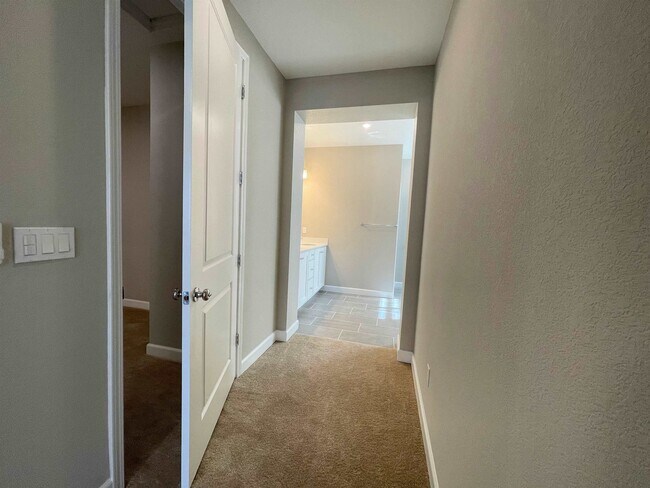 Building Photo - 1887 Orfanos Ranch Dr