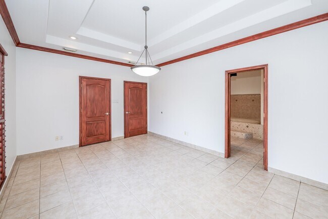 Building Photo - 6514 Grande Bay