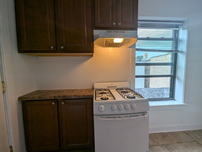 Building Photo - 2617 N Spaulding Ave