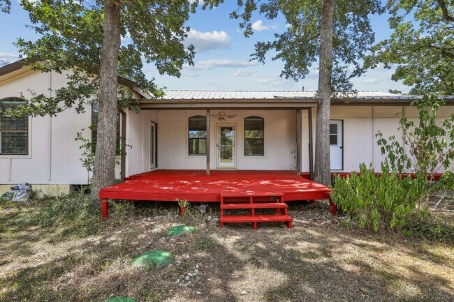 Building Photo - 286 Simpson Ave