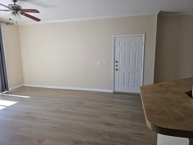 Building Photo - 8308 Myrtlewood Cir W