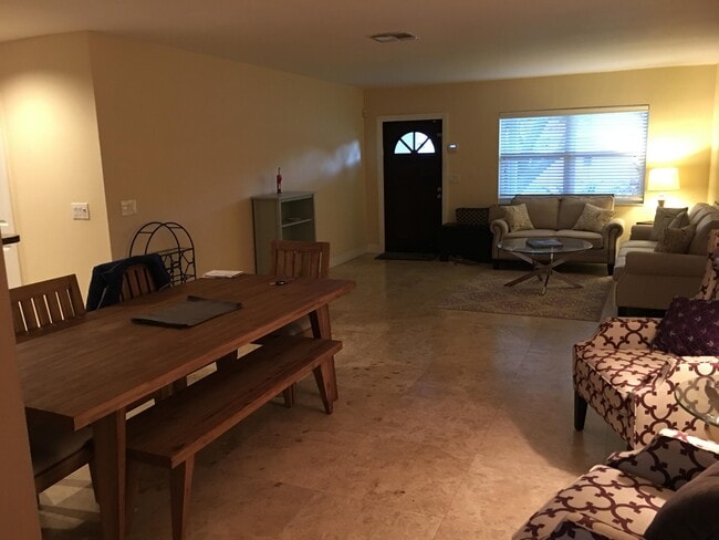 Building Photo - 1700 NW 36th Ct