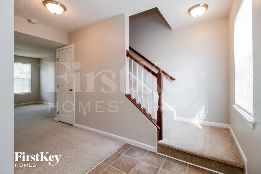 Building Photo - 6038 Marsh Cir