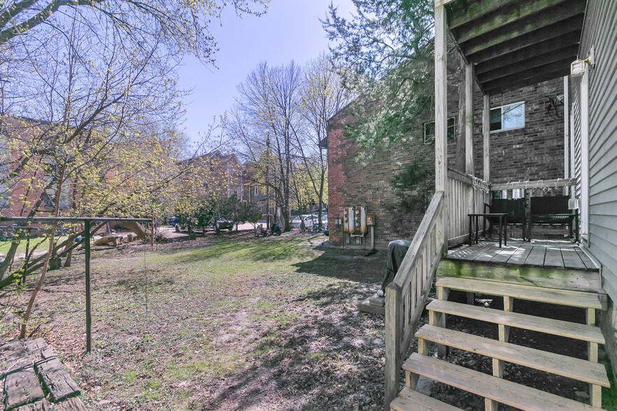 Building Photo - 419 W Doty St