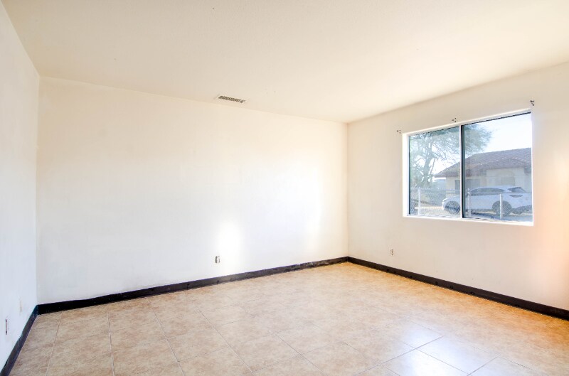 Building Photo - 6686 Palo Verde Ave