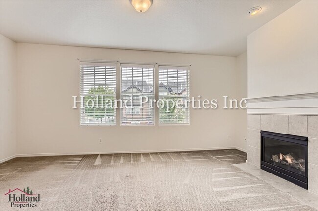 Building Photo - 3594 SE Ironwood Ave