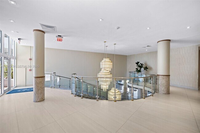 Building Photo - 5401 Collins Ave