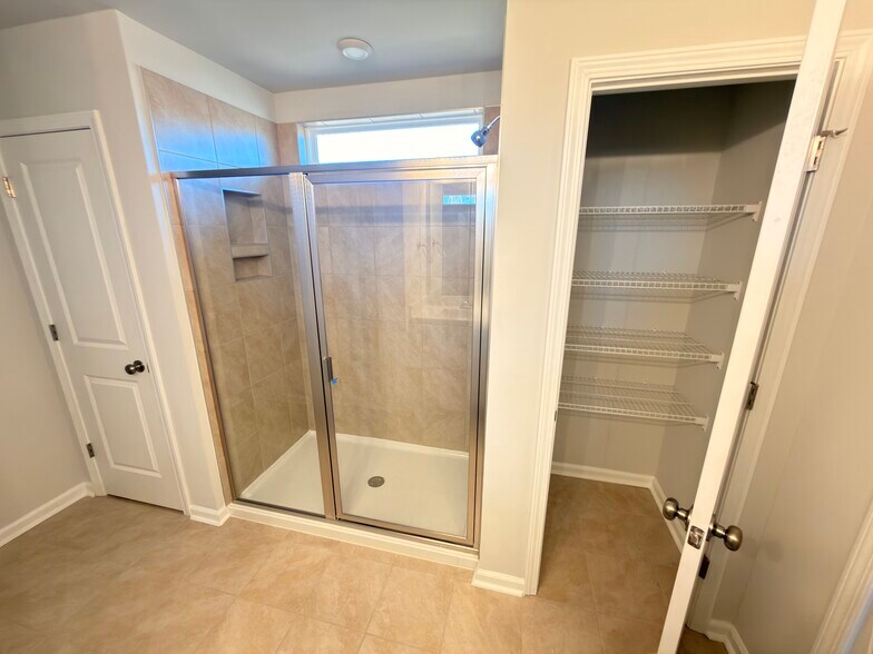 Building Photo - 109 Gervais Cir