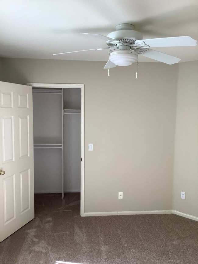Building Photo - 2 Bedroom Townhome in the Canterra Community of Scripps Ranch