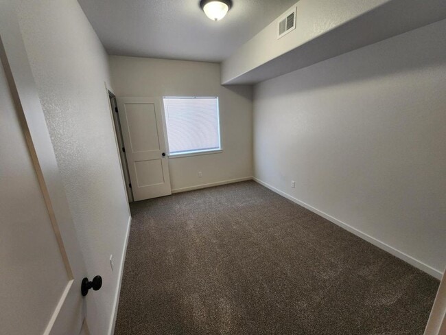 Building Photo - 1600 Carol Ann Wy
