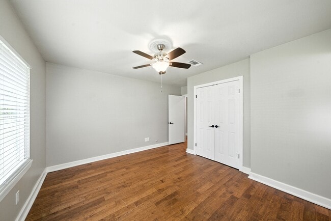 Building Photo - 1714 Parana Dr