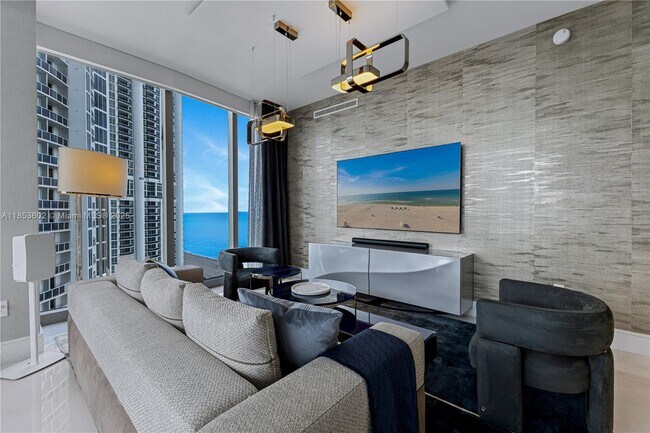 Building Photo - 17975 Collins Ave