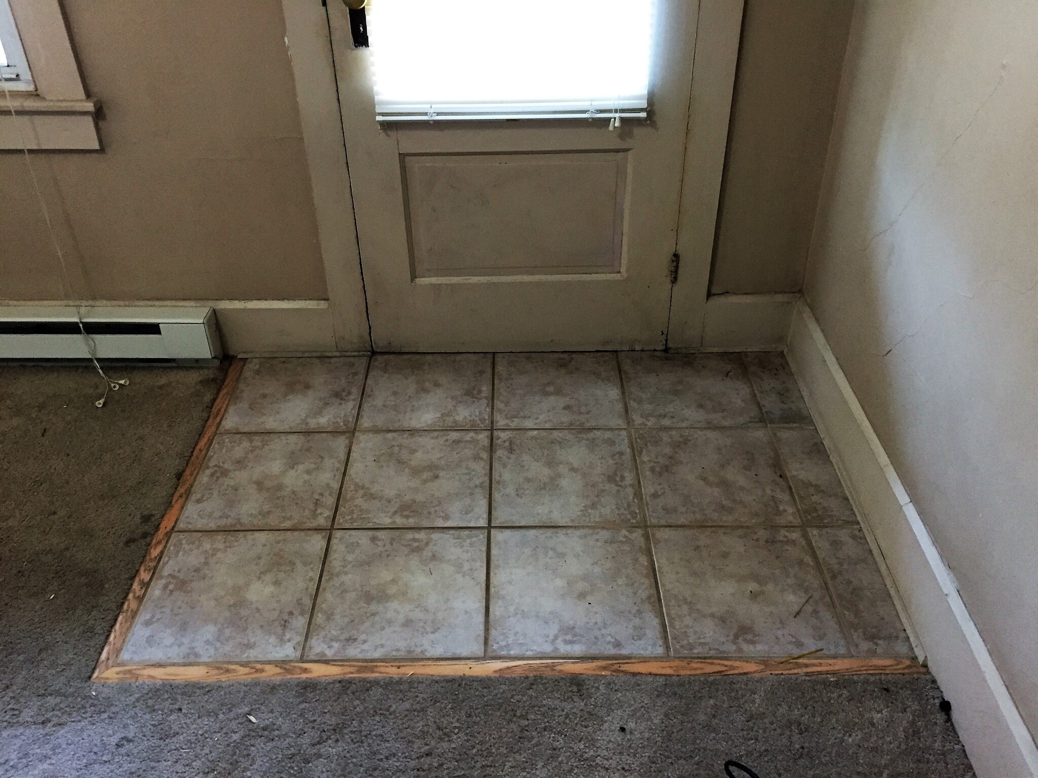 Ceramic Tile Entry - 234 W Willow St