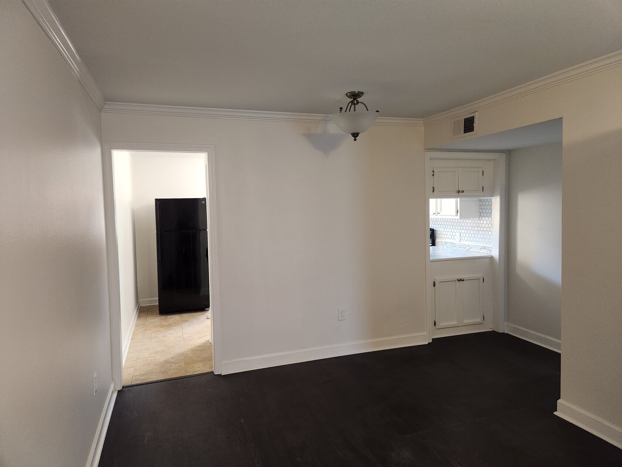 Building Photo - 434 Longwood Ct