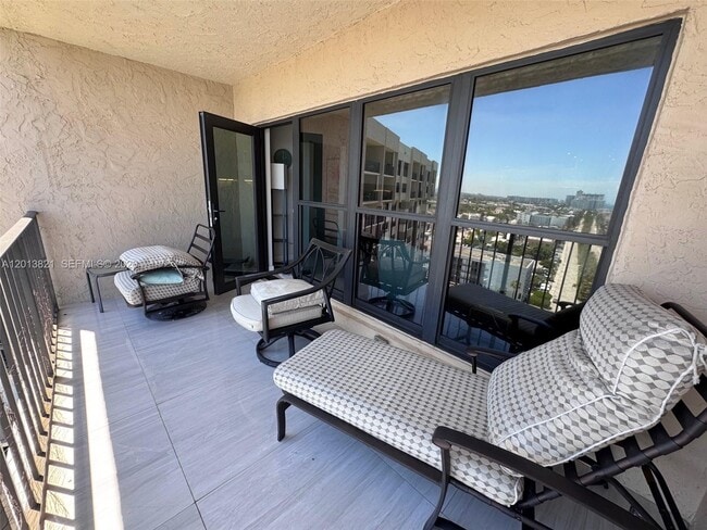 Building Photo - 4900 N Ocean Blvd