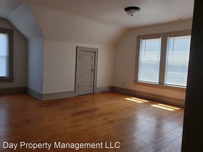 Building Photo - 1300 W Prospect Ave