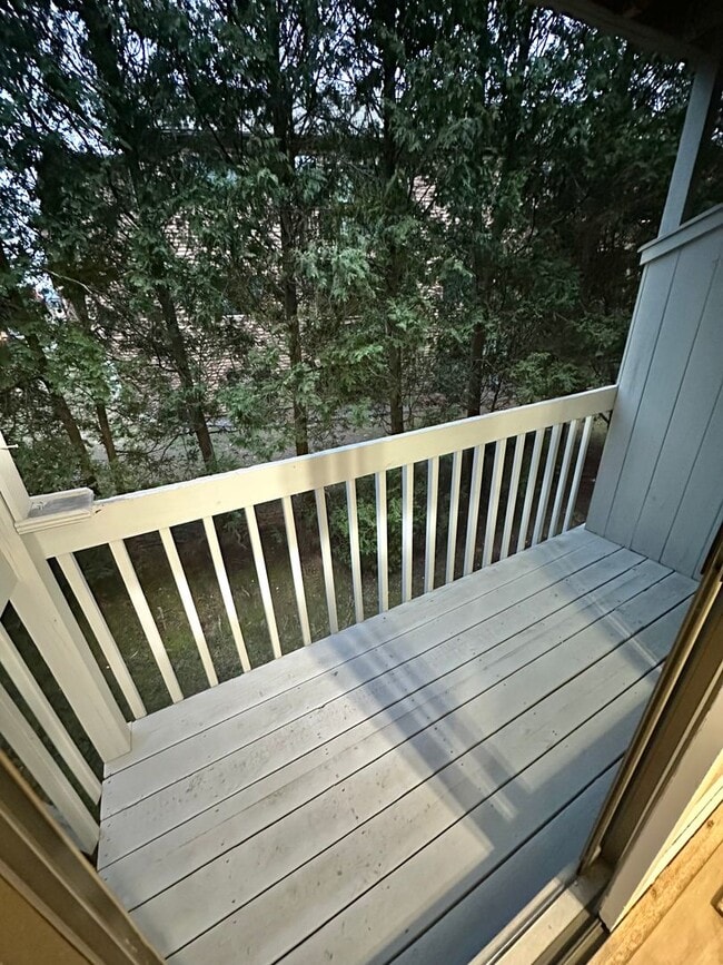 Building Photo - 492 East St